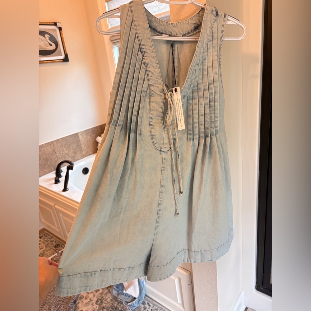 Tahari Light Blue Chambray Sleeveless Romper